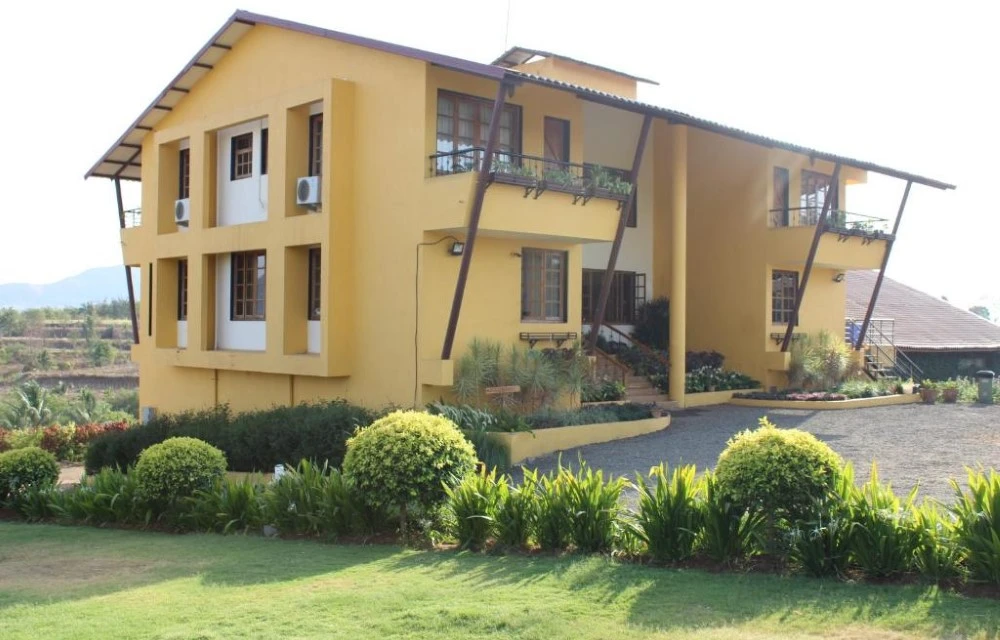 Velony Wine yards in Nashik Pictures